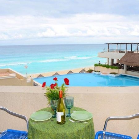 Ocean Front Suite, Balcony, Kitchen. كانكون المظهر الخارجي الصورة